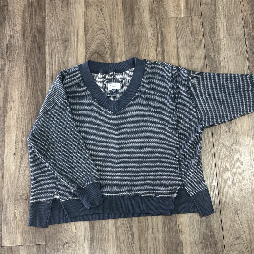 American Eagle Outfitters Men's V-Neck Sweater - Blue and Gray